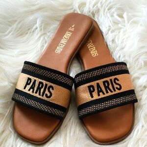 Dream Pairs Black and Tan Slide Sandals